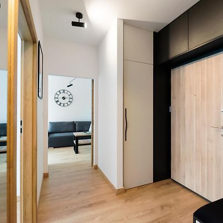 Wola Skwer Sunny Apartment Warsaw Exterior photo