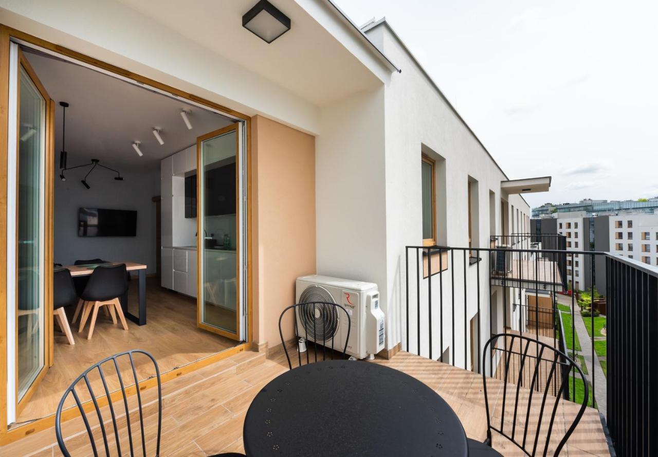 Wola Skwer Sunny Apartment Warsaw Exterior photo