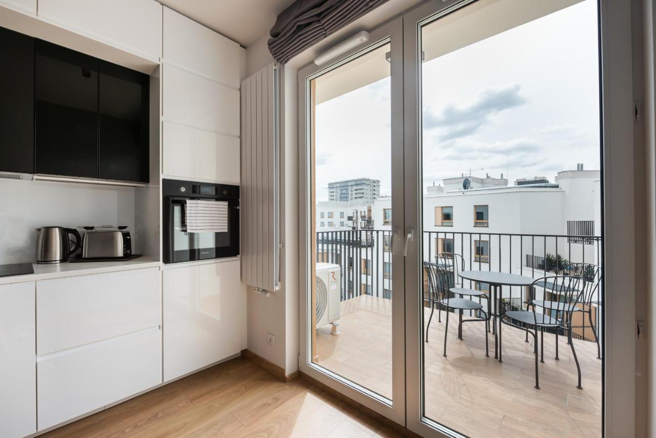 Wola Skwer Sunny Apartment Warsaw Exterior photo