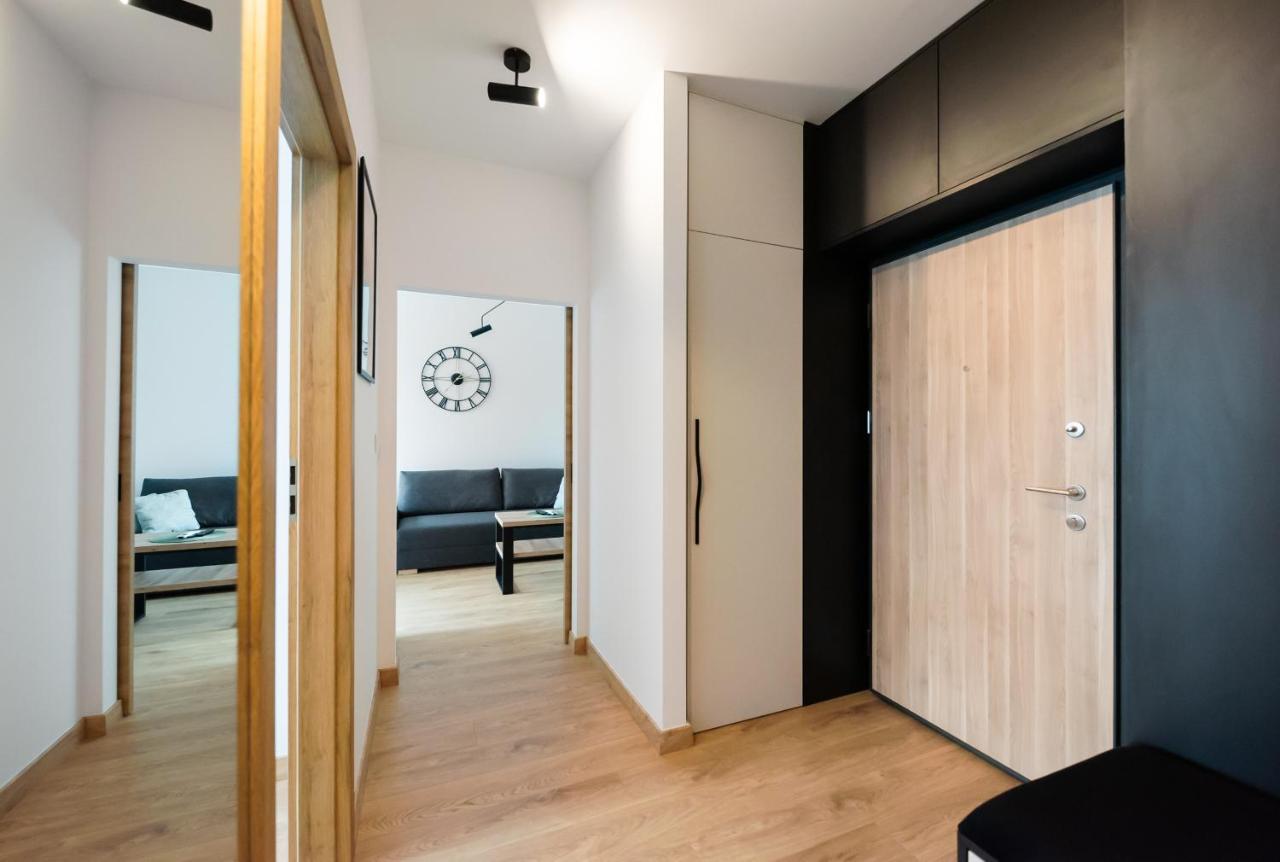 Wola Skwer Sunny Apartment Warsaw Exterior photo